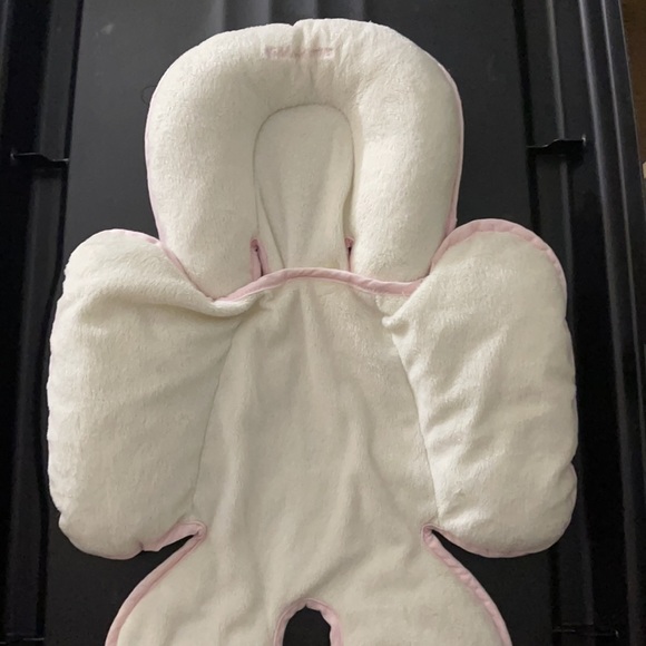 Snuggly Car Seat Insert Pink - Picture 2 of 3